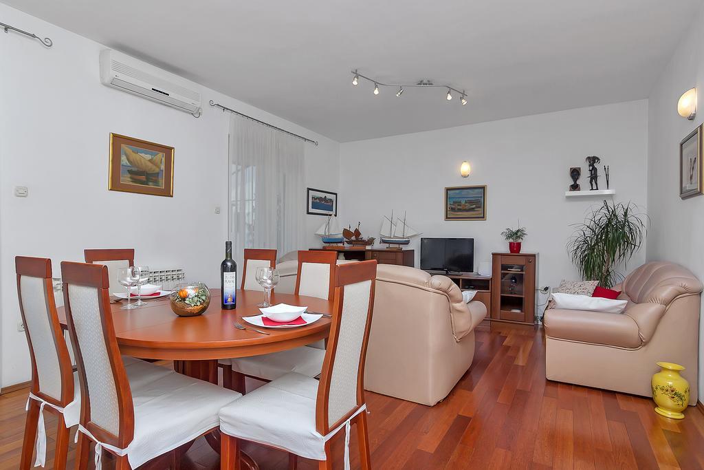 מאקרסקה Apartments Smiljka מראה חיצוני תמונה