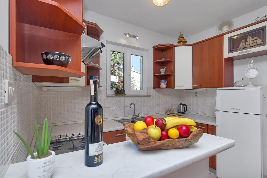 מאקרסקה Apartments Smiljka מראה חיצוני תמונה