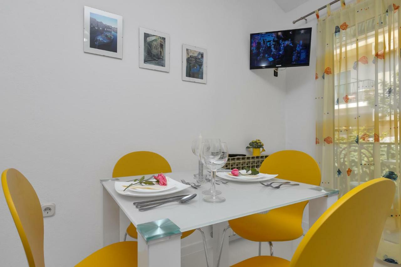 מאקרסקה Apartments Smiljka מראה חיצוני תמונה